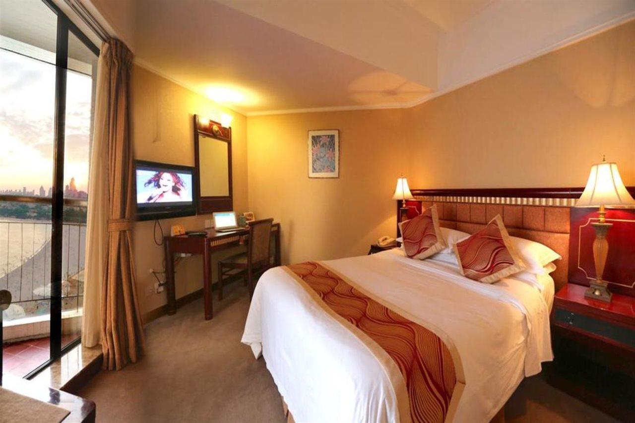 Huiquan Dynasty Hotel Qingdao Dış mekan fotoğraf