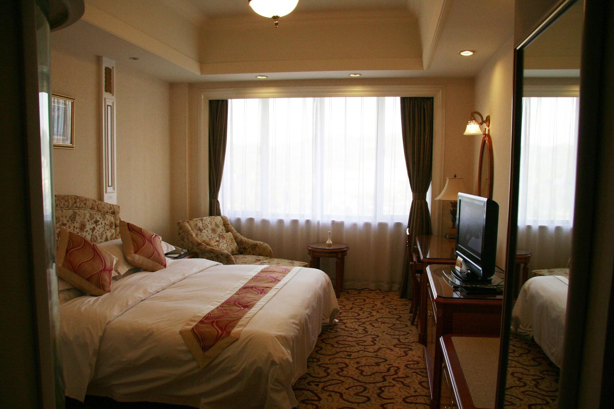 Huiquan Dynasty Hotel Qingdao Dış mekan fotoğraf