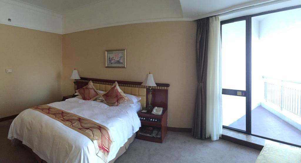 Huiquan Dynasty Hotel Qingdao Dış mekan fotoğraf