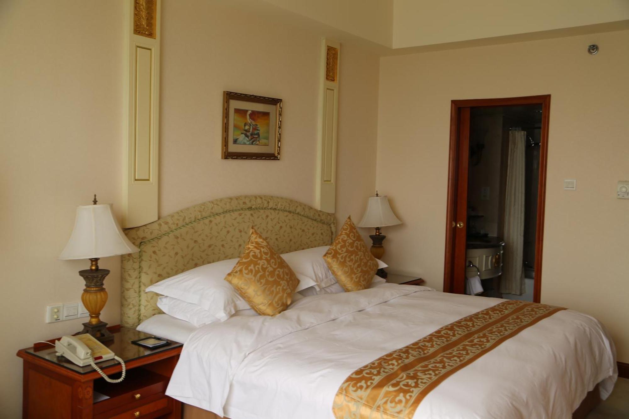Huiquan Dynasty Hotel Qingdao Oda fotoğraf