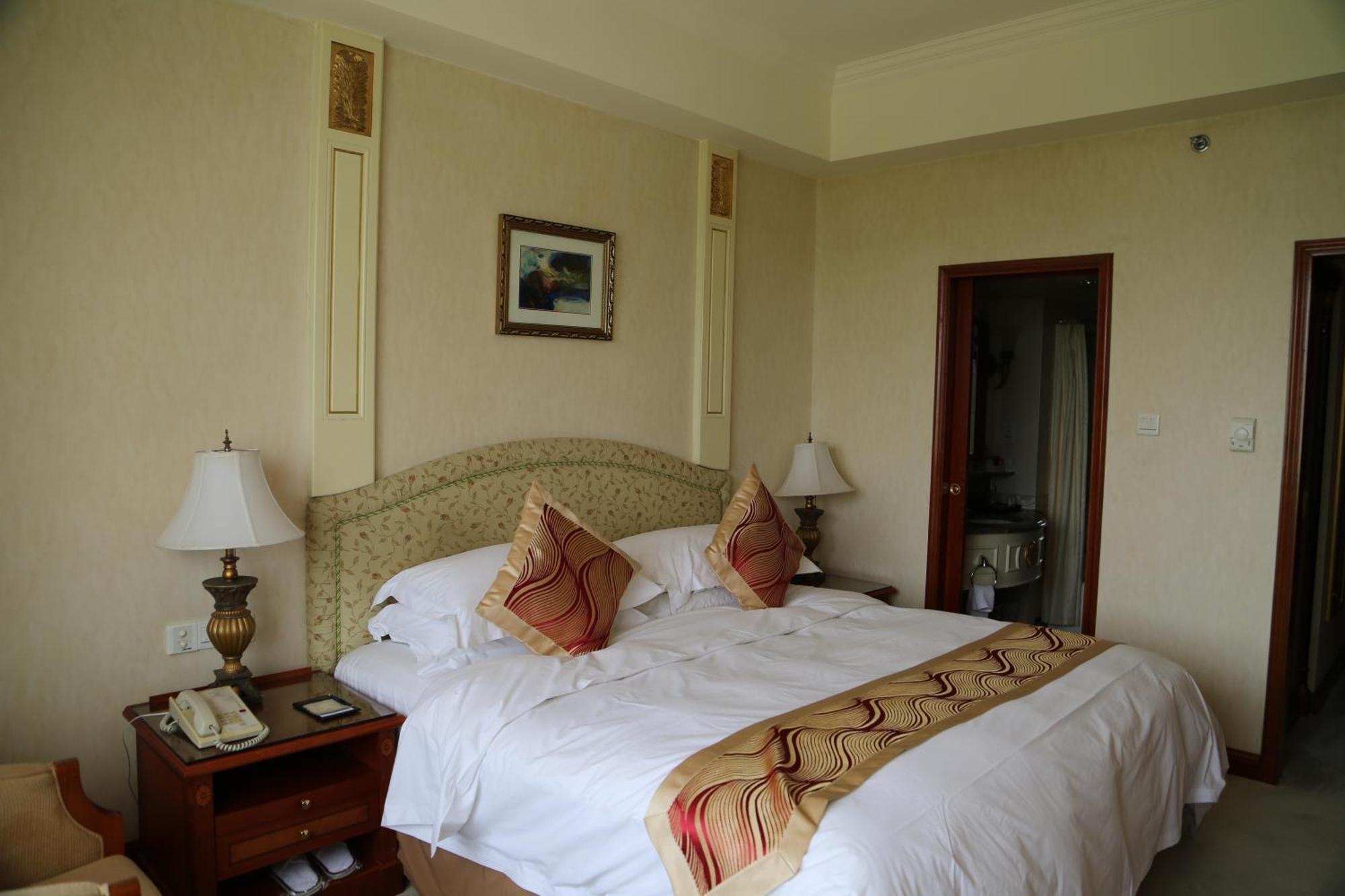 Huiquan Dynasty Hotel Qingdao Oda fotoğraf